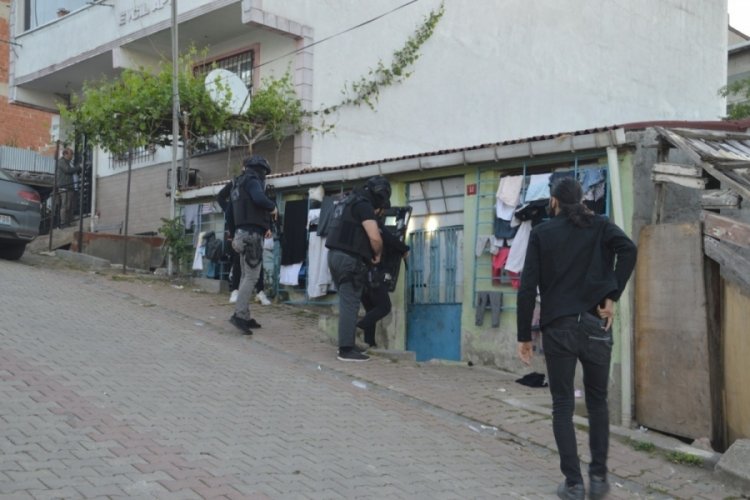 DEAŞ'a şafak baskını: 20 adrese eş zamanlı operasyon