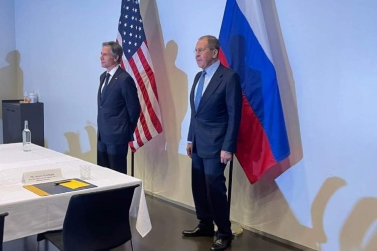 Lavrov ile Blinken, İzlanda'da g&ouml;r&uuml;şt&uuml;
