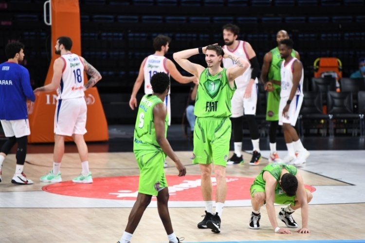 TOFAŞ'ta yeni hedefler i&ccedil;in gen&ccedil; basketbolculara g&uuml;ven tam!