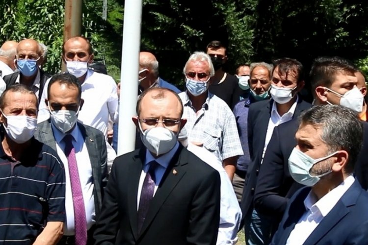 Bakan Muş, babaannesinin cenazesine katıldı