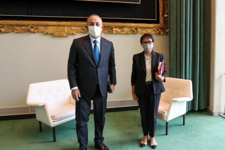 &Ccedil;avuşoğlu, Endonezyalı mevkidaşı Marsudi ile g&ouml;r&uuml;şt&uuml;