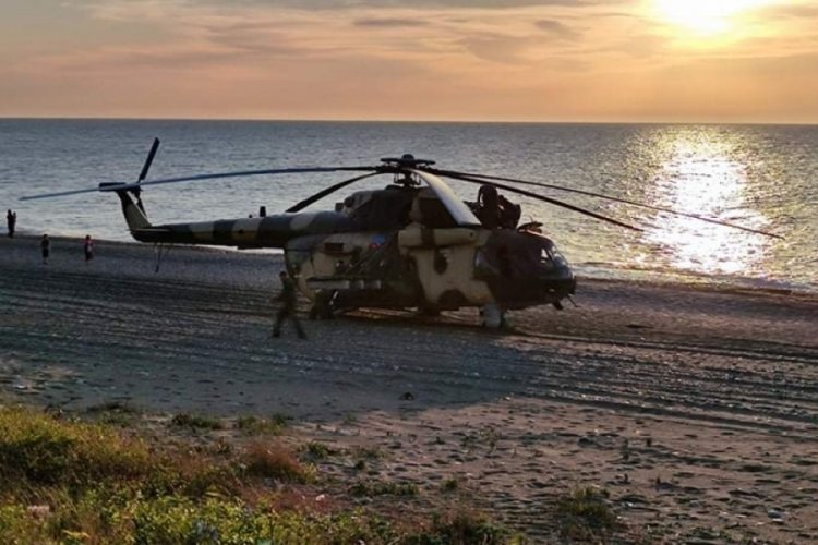 Azerbaycan askeri helikopteri Giresun'a zorunlu iniş yaptı