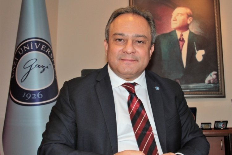 Bilim Kurulu Üyesi Prof. Dr. Mustafa Necmi İlhan'ı duygulandıran jest