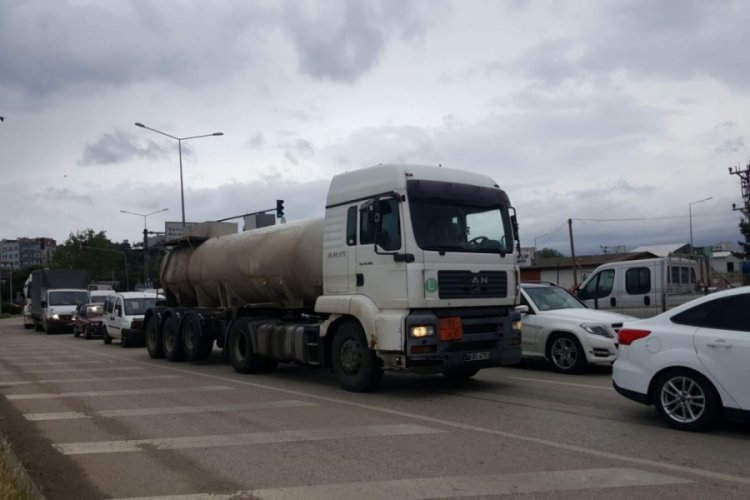 Bursa-Bandırma-Çanakkale yolu sel sebebiyle kapandı