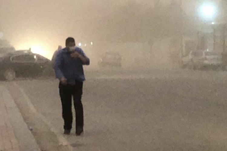 Suriye'den gelen toz bulutu Şanlıurfa'yı esir aldı