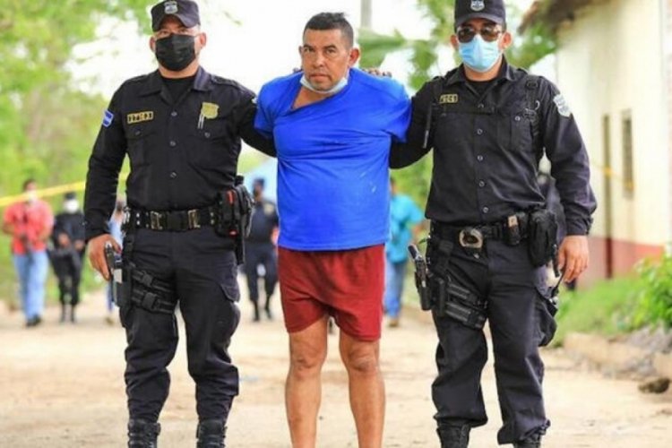 Eski polisin bah&ccedil;esinde 10 ceset daha bulundu!