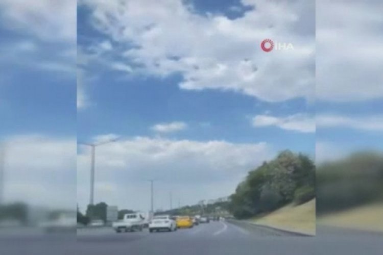 &Uuml;nl&uuml; futbolcunun eşinin '&ccedil;akarlı sirenli' gezdiği araca ve sahibine cezai işlem
