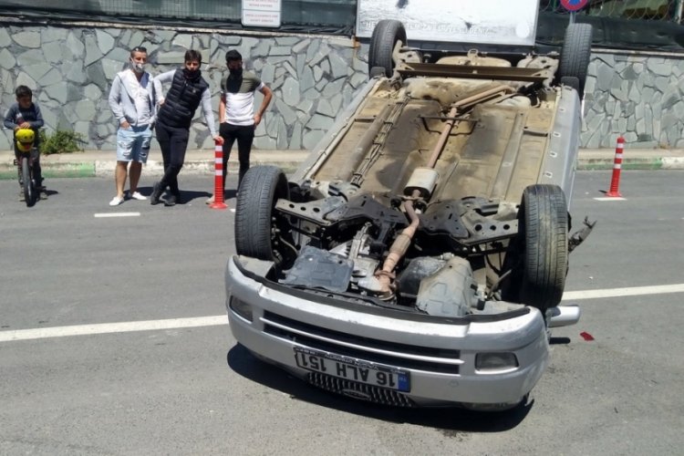 Bursa'da otomobil takla atarak durabildi: 1'i ağır 2 yaralı