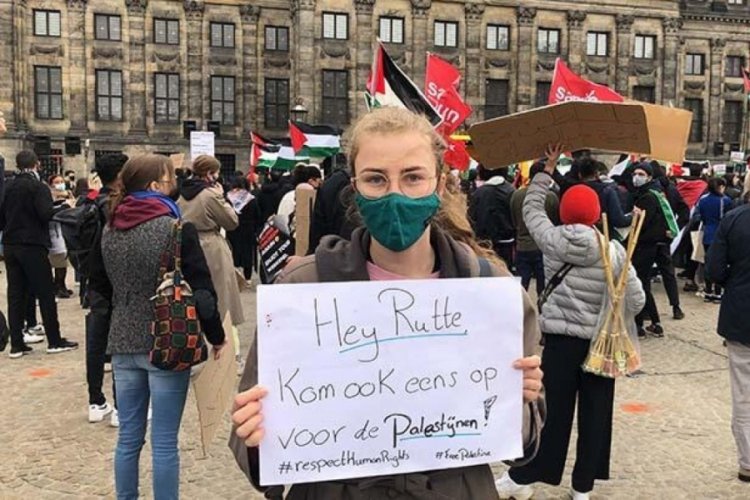 İsrail'in Filistinlilere saldırıları Hollanda'da protesto edildi