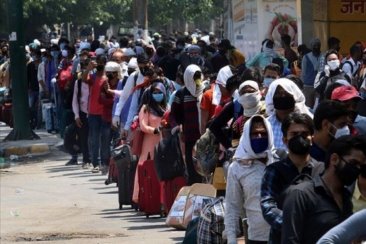 Hindistan'da vaka sayısı d&uuml;ş&uuml;yor ama &ouml;l&uuml;mler artıyor