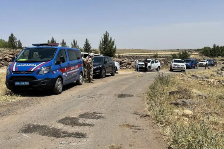 4 kişinin &ouml;ld&uuml;ğ&uuml; kavganın failleri Suriye'ye ka&ccedil;mak isterken yakalandı