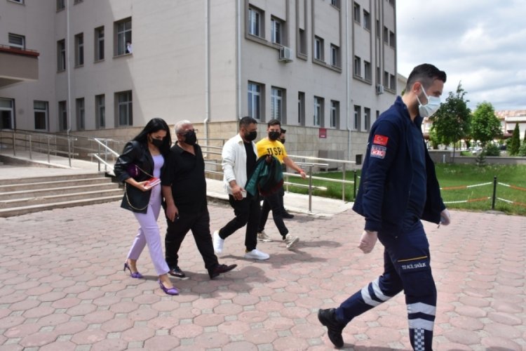 Olaylı boşanma davası: 1'i m&uuml;başir 2 yaralı
