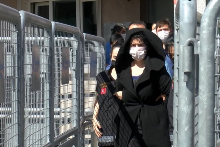 Annesini vahşice &ouml;ld&uuml;ren kadının ifadesi ortaya &ccedil;ıktı