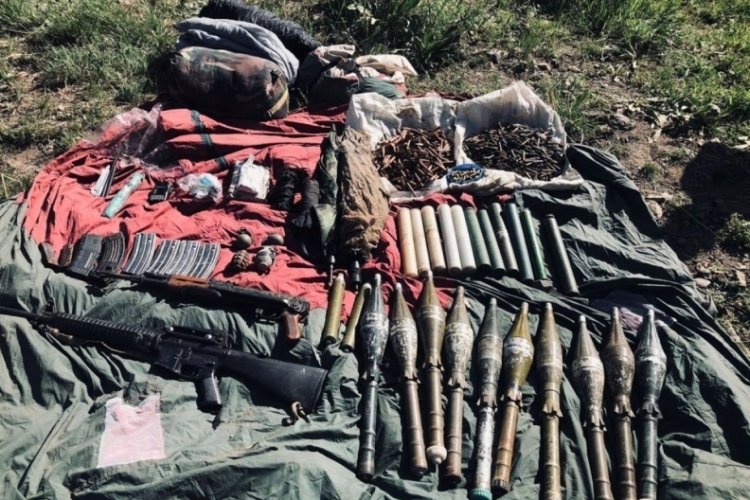 Van'da ter&ouml;ristlere ait silah ve m&uuml;himmat ele ge&ccedil;irildi