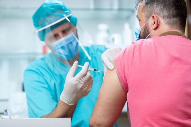 100 milyondan fazla kişi incelendi: İki doz aşı olanların enfekte olma ihtimali nedir?