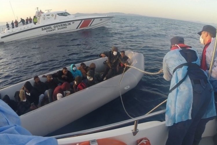 21 düzensiz göçmen kurtarıldı