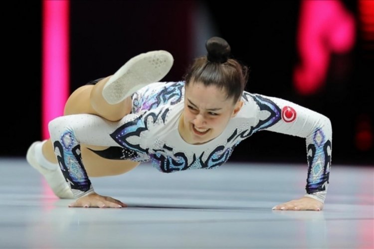 Aerobik Cimnastik D&uuml;nya Şampiyonası'nda milli sporcular 2 final hakkı kazandı