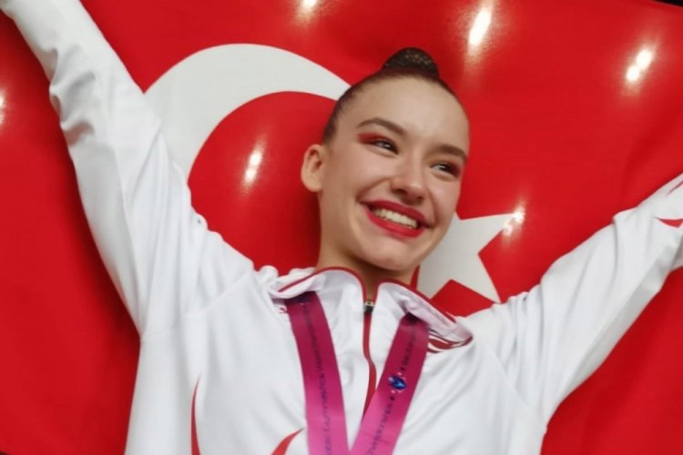 Ayşe Beg&uuml;m Onbaşı altın madalya kazandı
