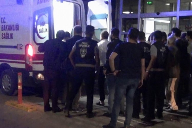 DEAŞ'ın h&uuml;cre evine d&uuml;zenlenen operasyonda yaralanan 2 kişi T&uuml;rkiye'ye getirildi