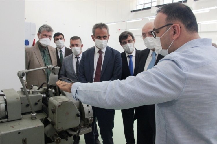Milli Eğitim Bakan Yardımcısı &Ouml;zer: "Mesleki eğitimde&nbsp;Bursa'ya &ouml;zel &ouml;nem veriyoruz"