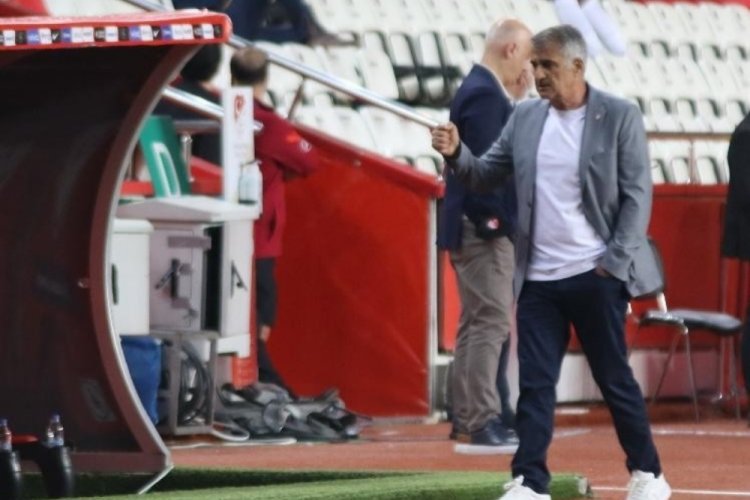 Şenol G&uuml;neş: Ayrılacak 4 oyuncunun kararını yarın vereceğim