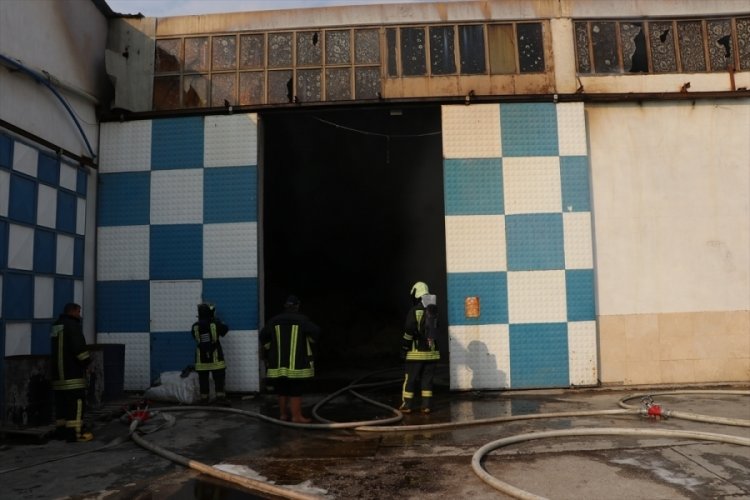 İplik fabrikasında yangın &ccedil;ıktı