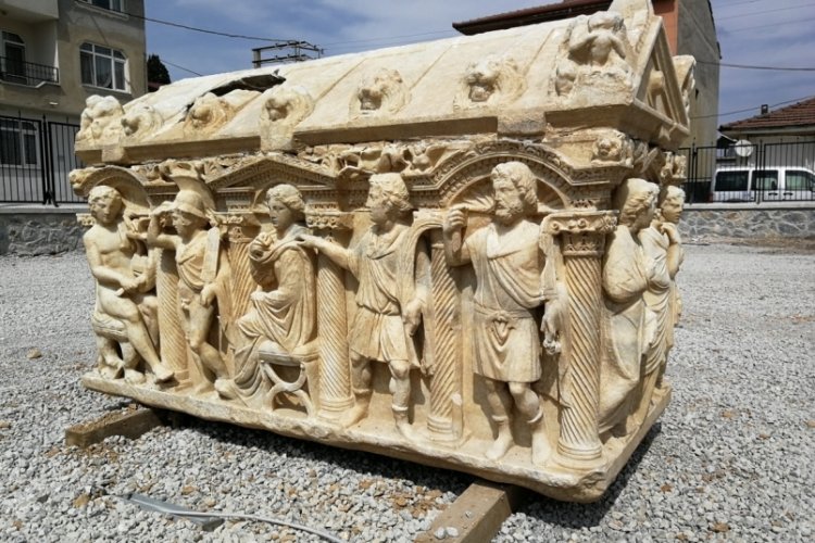 Bursa'daki bu mezarlar sanat eserlerini aratmıyor