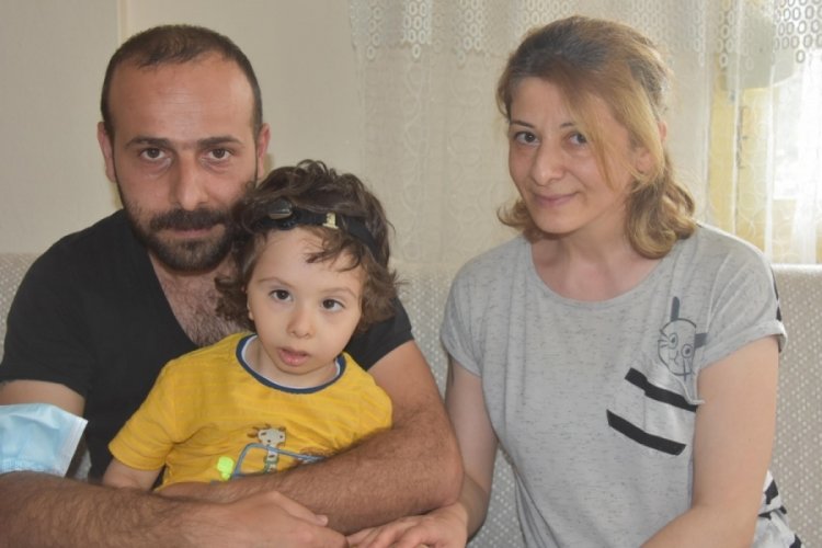 Doğuştan iki kulağı olmayan Alperen'in sağlığına kavuşması i&ccedil;in 166 bin dolar gerekiyor