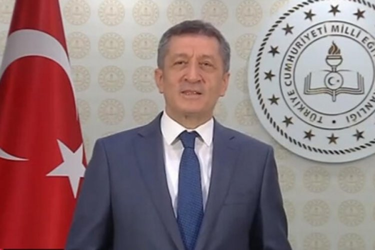 Bakan Sel&ccedil;uk'tan telafi eğitim ve y&uuml;z y&uuml;ze eğitim a&ccedil;ıklaması