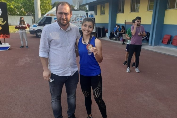 Pistte Bursa B&uuml;y&uuml;kşehir Belediyespor fırtınası