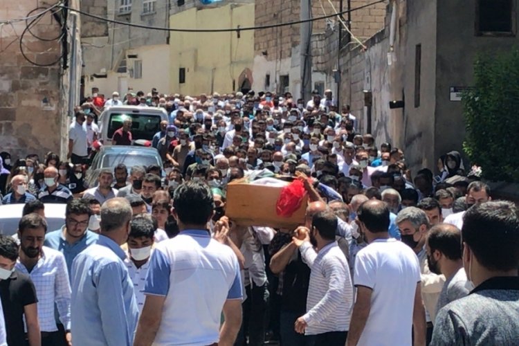 Stajyer avukat Berrin nişan &ouml;ncesi temizlik yaparken can verdi