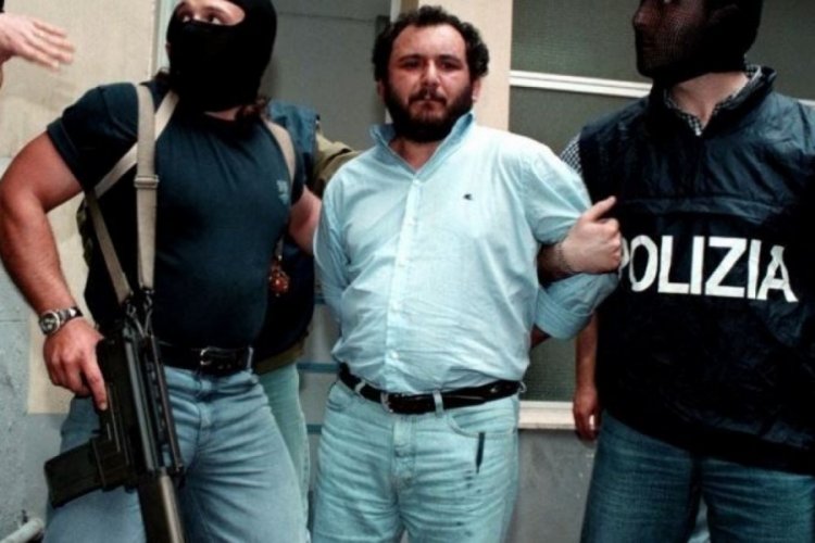 İtalya'da "insan kasabı" lakaplı Cosa Nostra mafya &uuml;yesi tahliye oldu