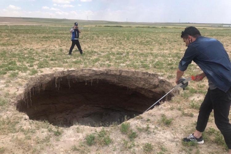 AFAD, Konya'da yeni oluşan obruğa inceleme yaptı