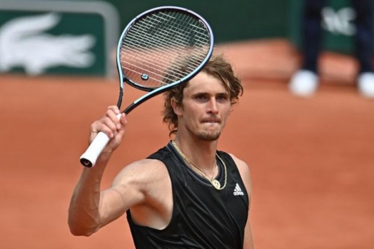 Alexander Zverev, Fransa A&ccedil;ık'ta &uuml;&ccedil;&uuml;nc&uuml; tura y&uuml;kseldi