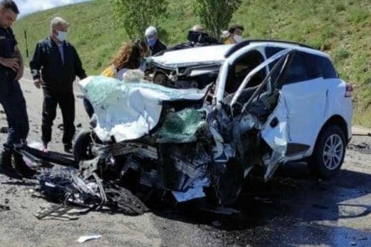 Sivas'ta katliam gibi kaza: 9 ölü