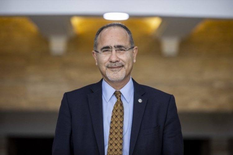 Harvardlı T&uuml;rk profes&ouml;r a&ccedil;ıkladı: T&uuml;rkiye'de salgın ne zaman biter?