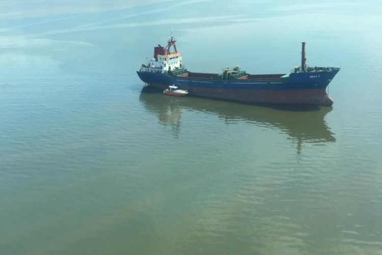 İzmit K&ouml;rfezi'ne gemiyle atık bırakılmasına 1 milyon lira ceza