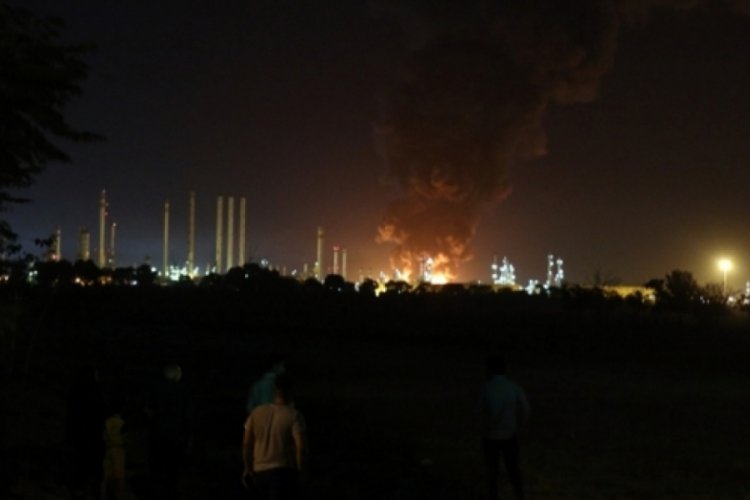 İran'daki petrol rafinerisi yangını kontrol altına alındı