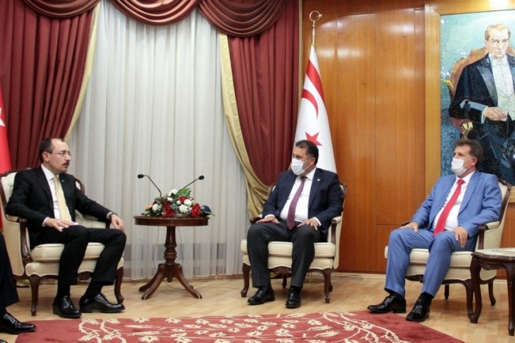 Bakan Muş, KKTC Başbakanı Saner ile g&ouml;r&uuml;şt&uuml;
