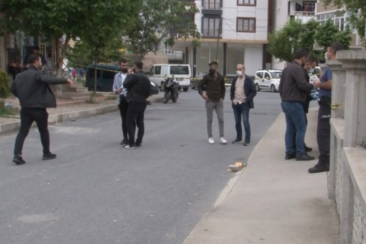 Arnavutk&ouml;y'de olaylı kavga! 2 yaralı
