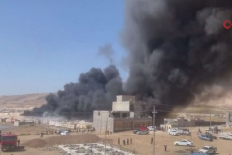 Irak'ta g&ouml;&ccedil;men kampında b&uuml;y&uuml;k yangın