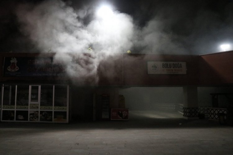 Bolu'da kapalı &ccedil;arşıda &ccedil;ıkan yangın b&uuml;y&uuml;meden s&ouml;nd&uuml;r&uuml;ld&uuml;