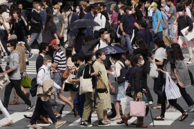 Japonya, İngiltere'den d&ouml;nenlere y&ouml;nelik karantina s&uuml;resini uzattı