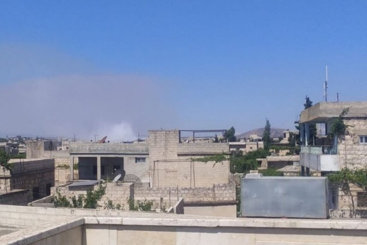 Esad rejiminden İdlib kırsalına topçu saldırısı: 2 ölü, 3 yaralı