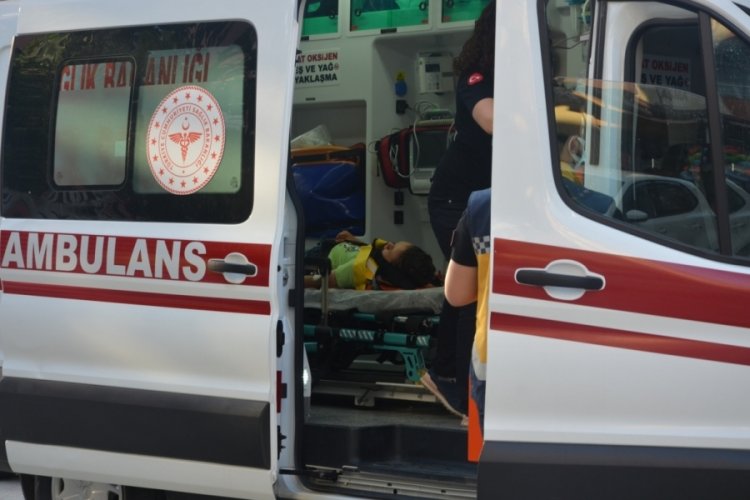 Trafik kazasında 7 yaşındaki bisikletli &ccedil;ocuk yaralandı