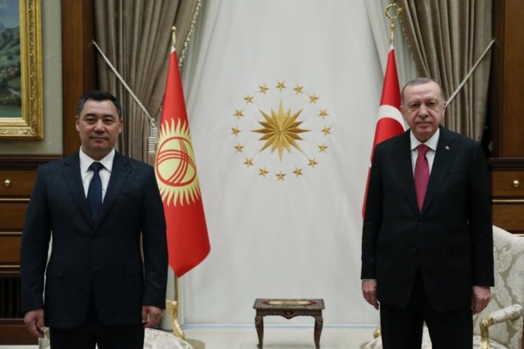 Cumhurbaşkanı Erdoğan, Kırgızistan Cumhurbaşkanı Caparov ile bir araya geldi