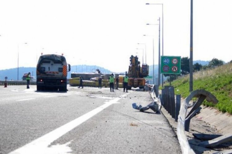 Vinç, bariyeri parçalayarak devrildi: Güneş vurunca mayıştım