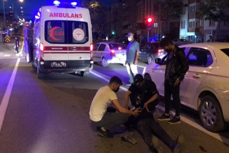 Bilecik'te motosiklet ile otomobilin &ccedil;arpıştı, 1 kişi yaralandı