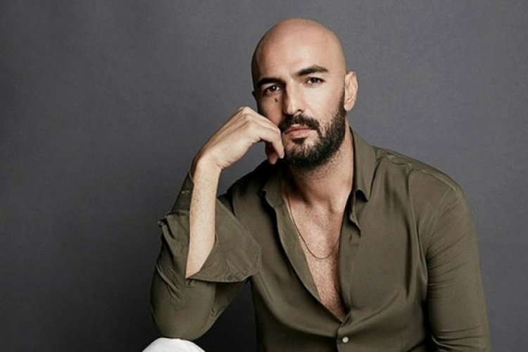 Soner Sarıkabadayı'nın yeni evinin terası başına bela oldu! Şarkıcının asistanı kavga etti
