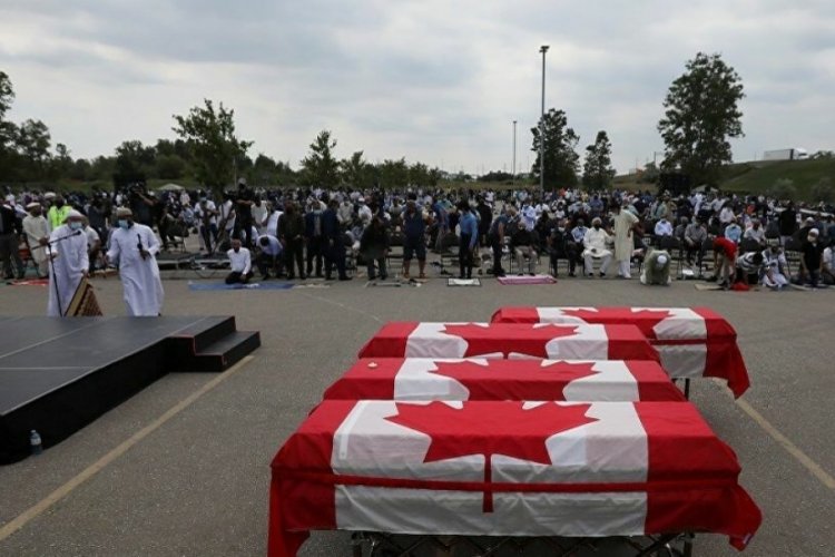 Kanada'da öldürülen Müslüman aile için cenaze töreni düzenlendi